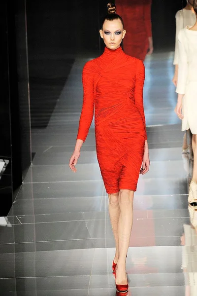 Look 11